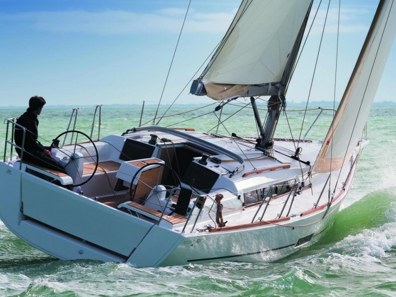 Dufour 350 Grand Large charter