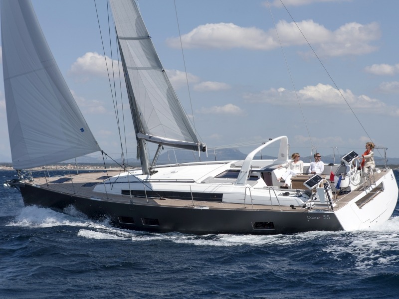 Beneteau Oceanis 55 sailing